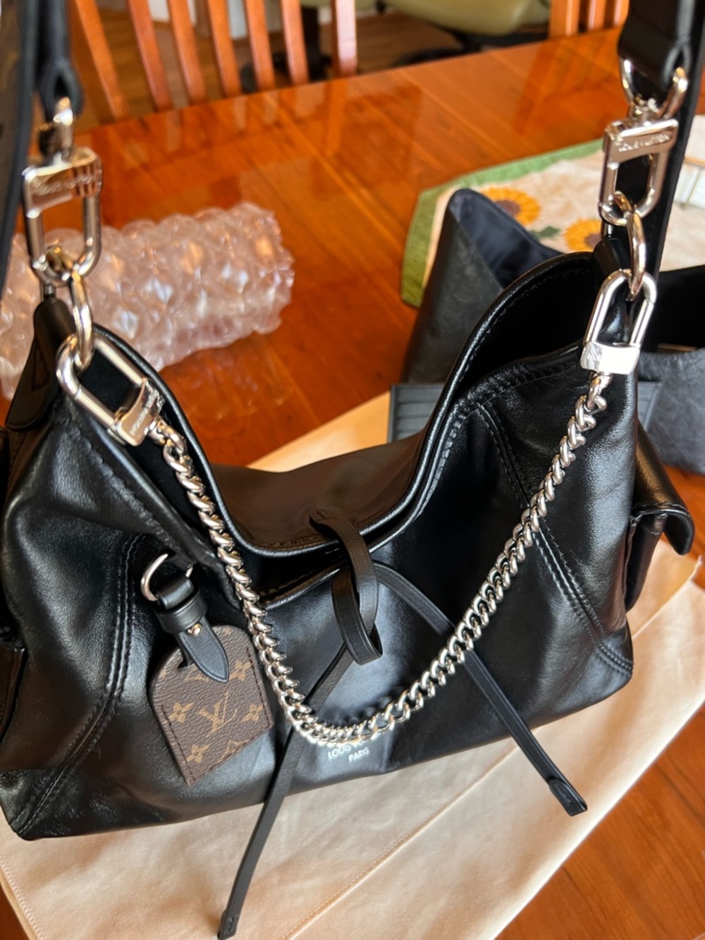 Louis Vuitton CarryAll Cargo Vibe PM - Picture 5 of 17